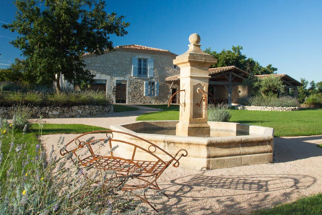 Chambres d'hôtes Domaine de Nazère Avezan Exterior foto