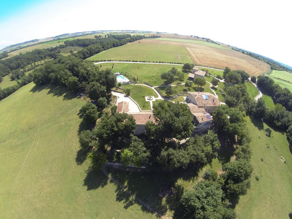 Chambres d'hôtes Domaine de Nazère Avezan Exterior foto